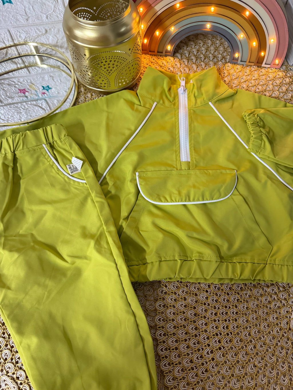 Conjunto deportivo verde limón