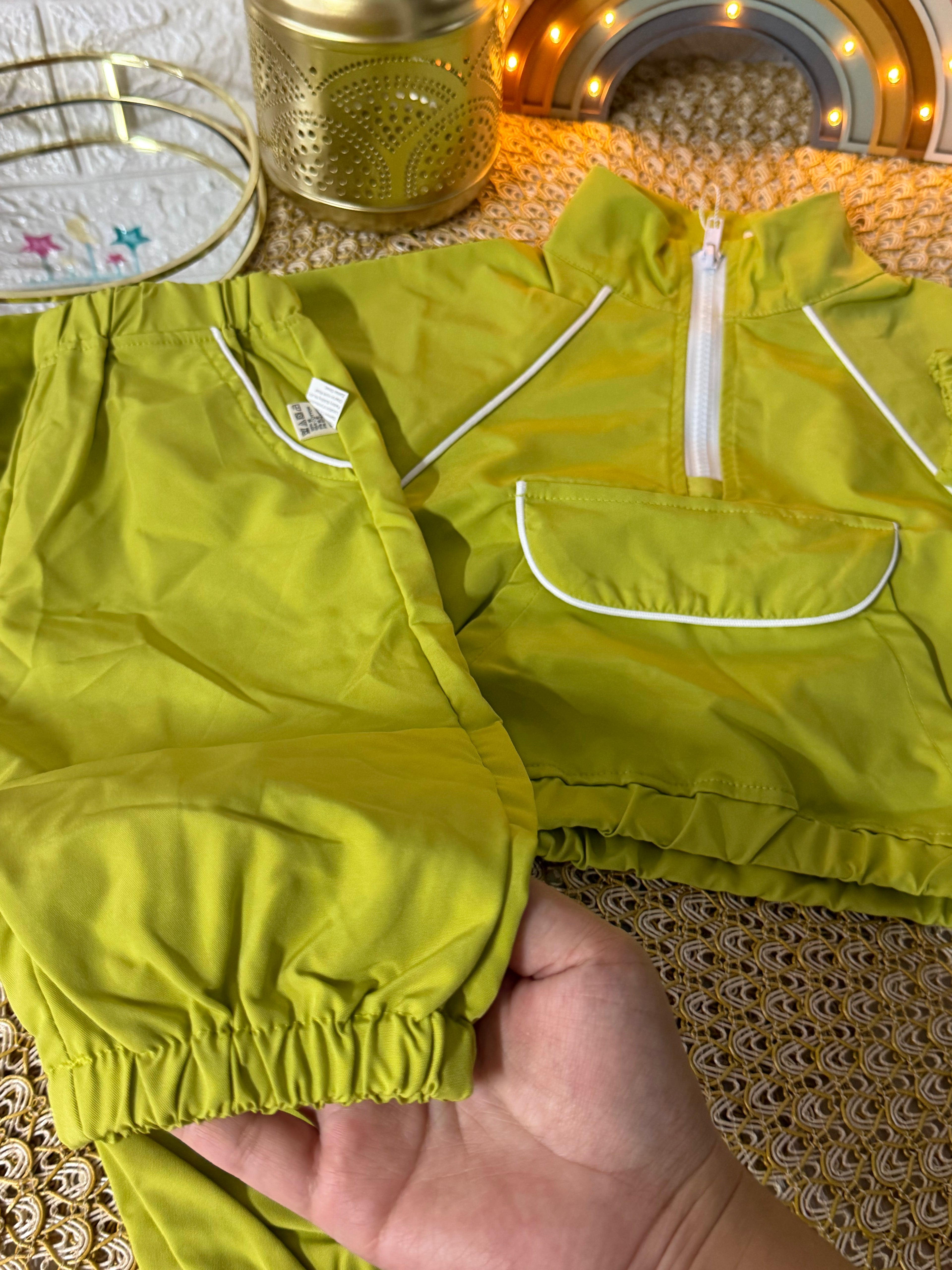 Conjunto deportivo verde limón