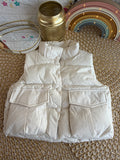 Chaleco modelo coreano crema