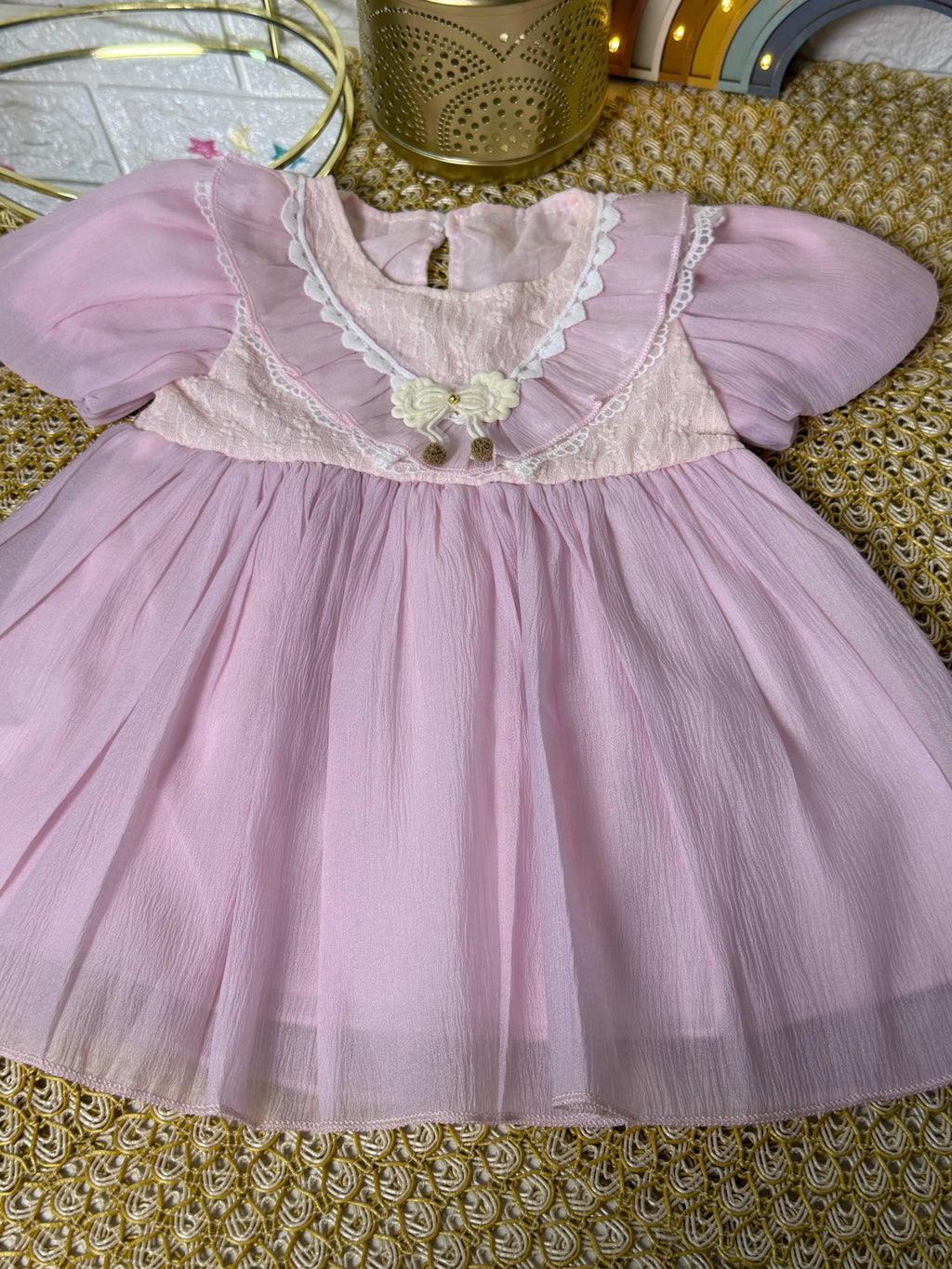 Vestido princesa cuello encaje