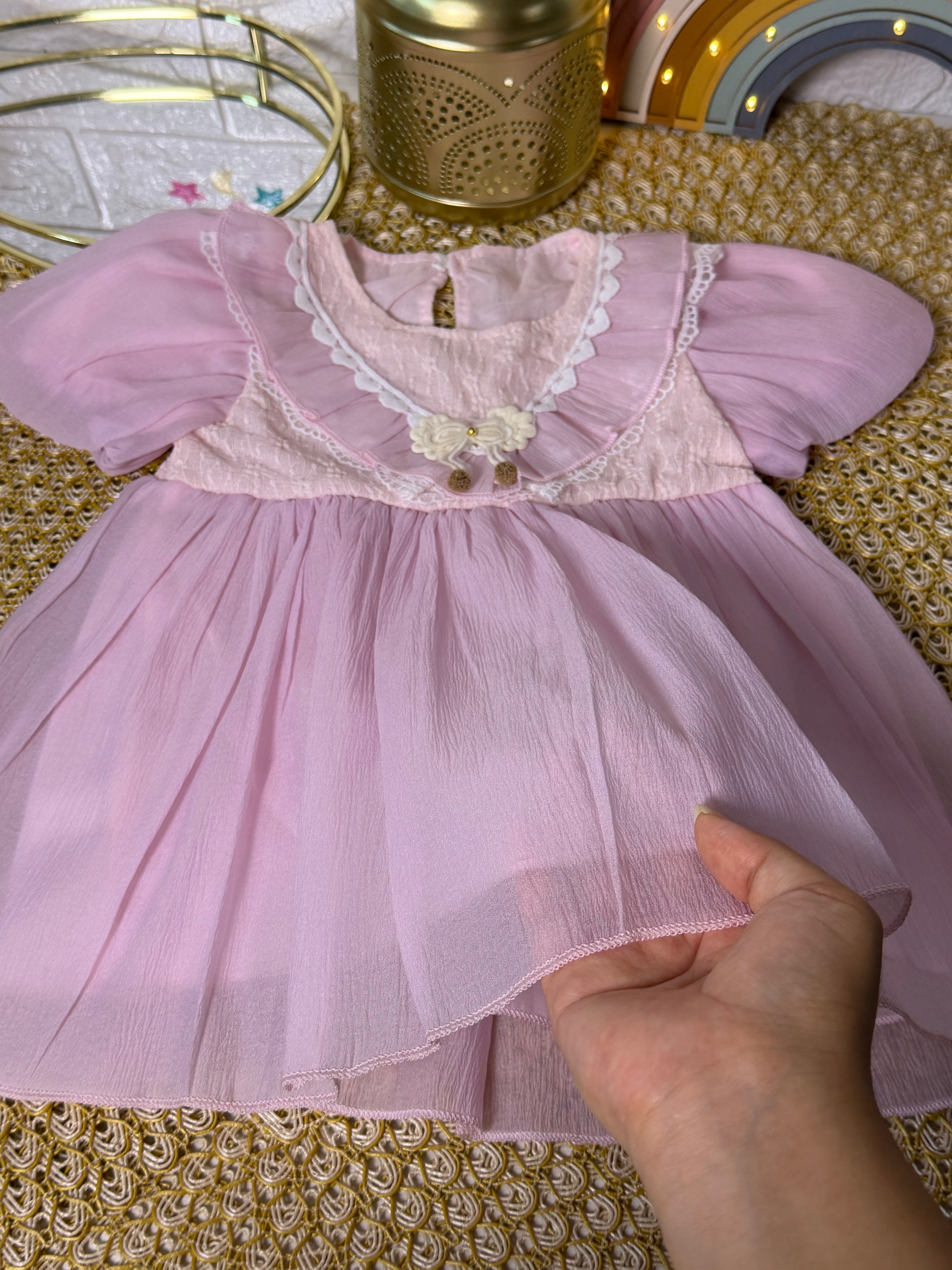 Vestido princesa cuello encaje