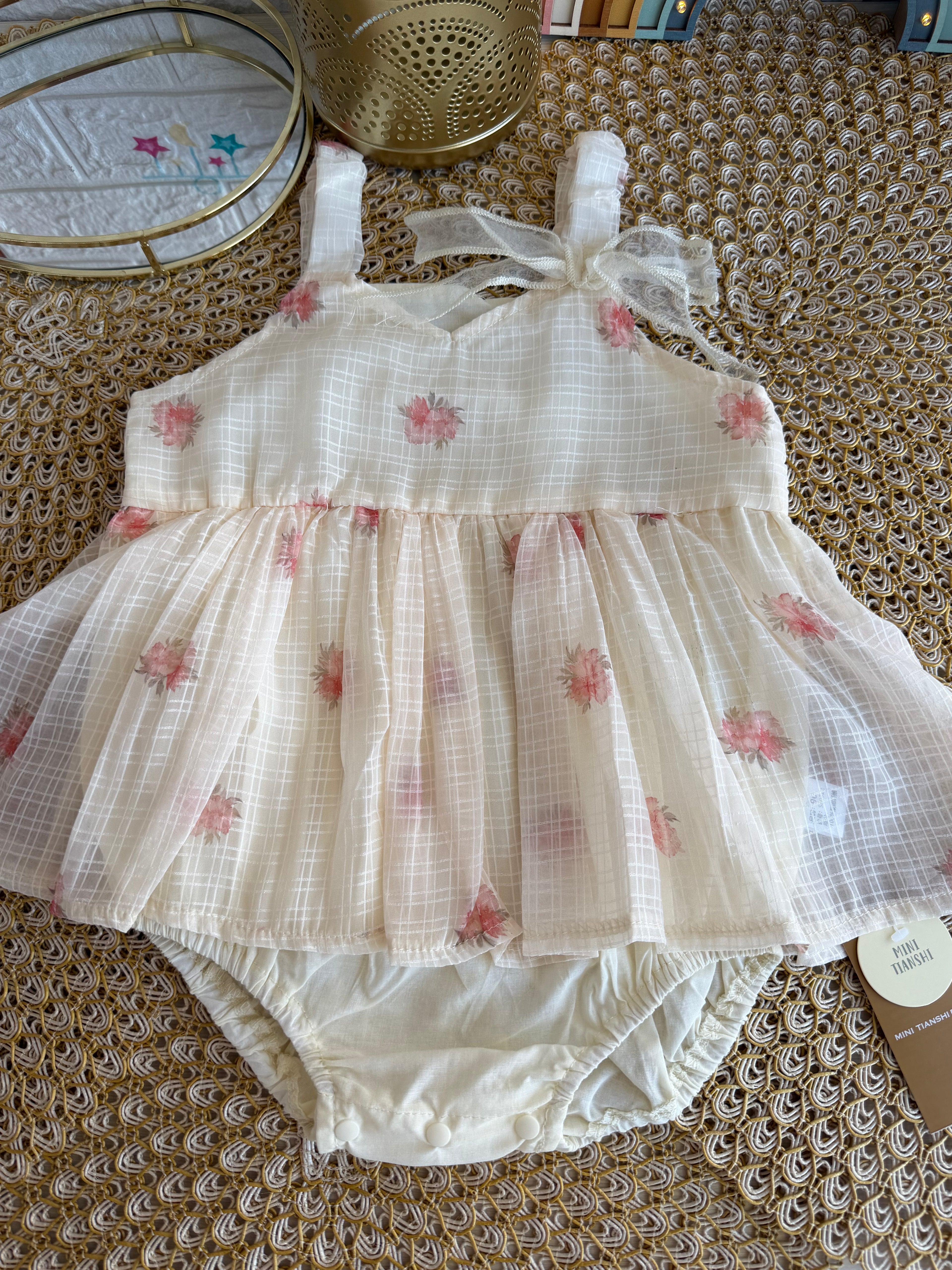 Vestido body con lazo de gasa