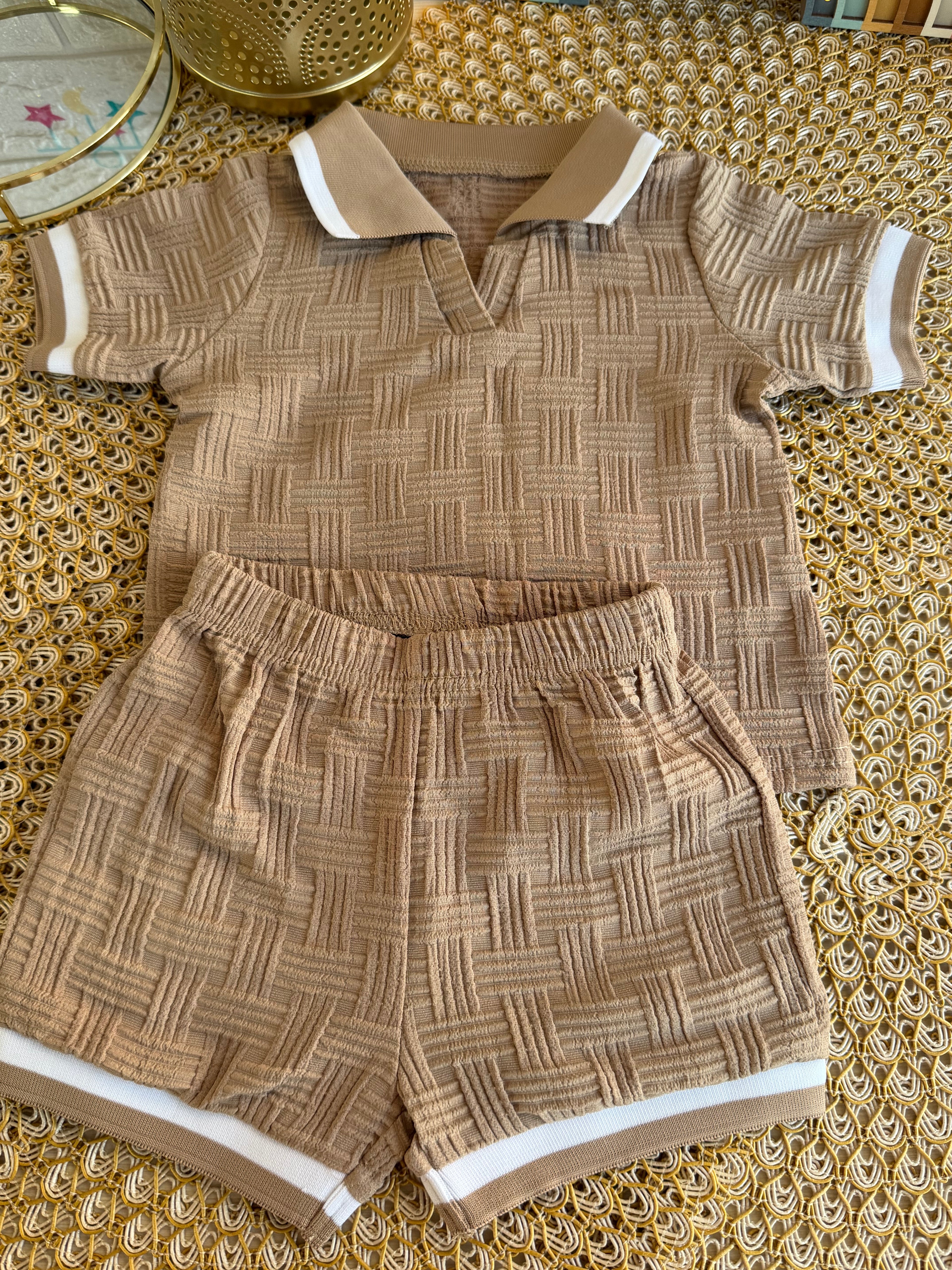 Conjunto color marrón