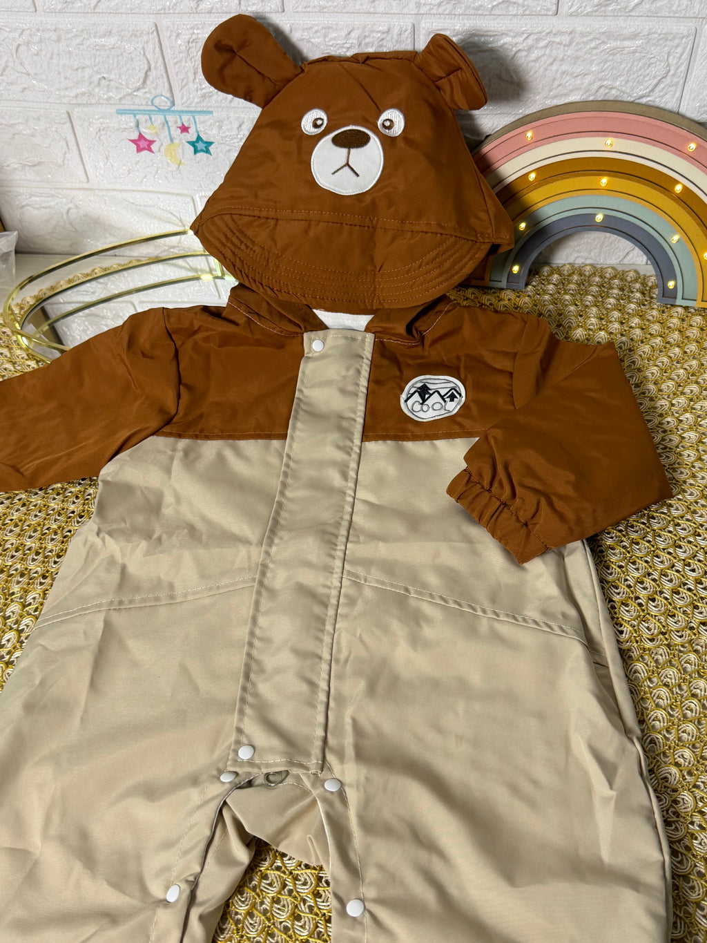 Enterizo con capucha de oso