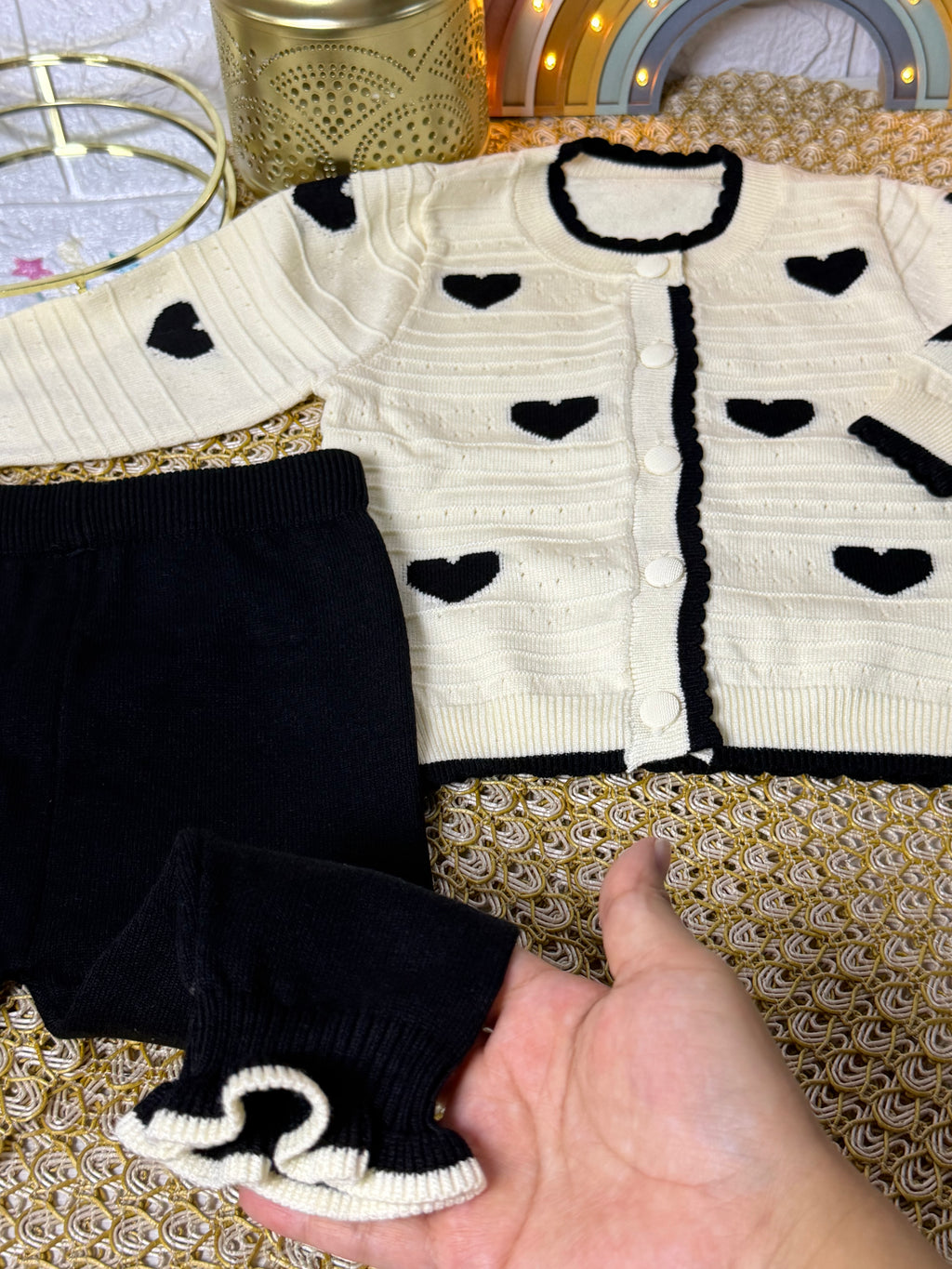Conjunto tejido negro corazón