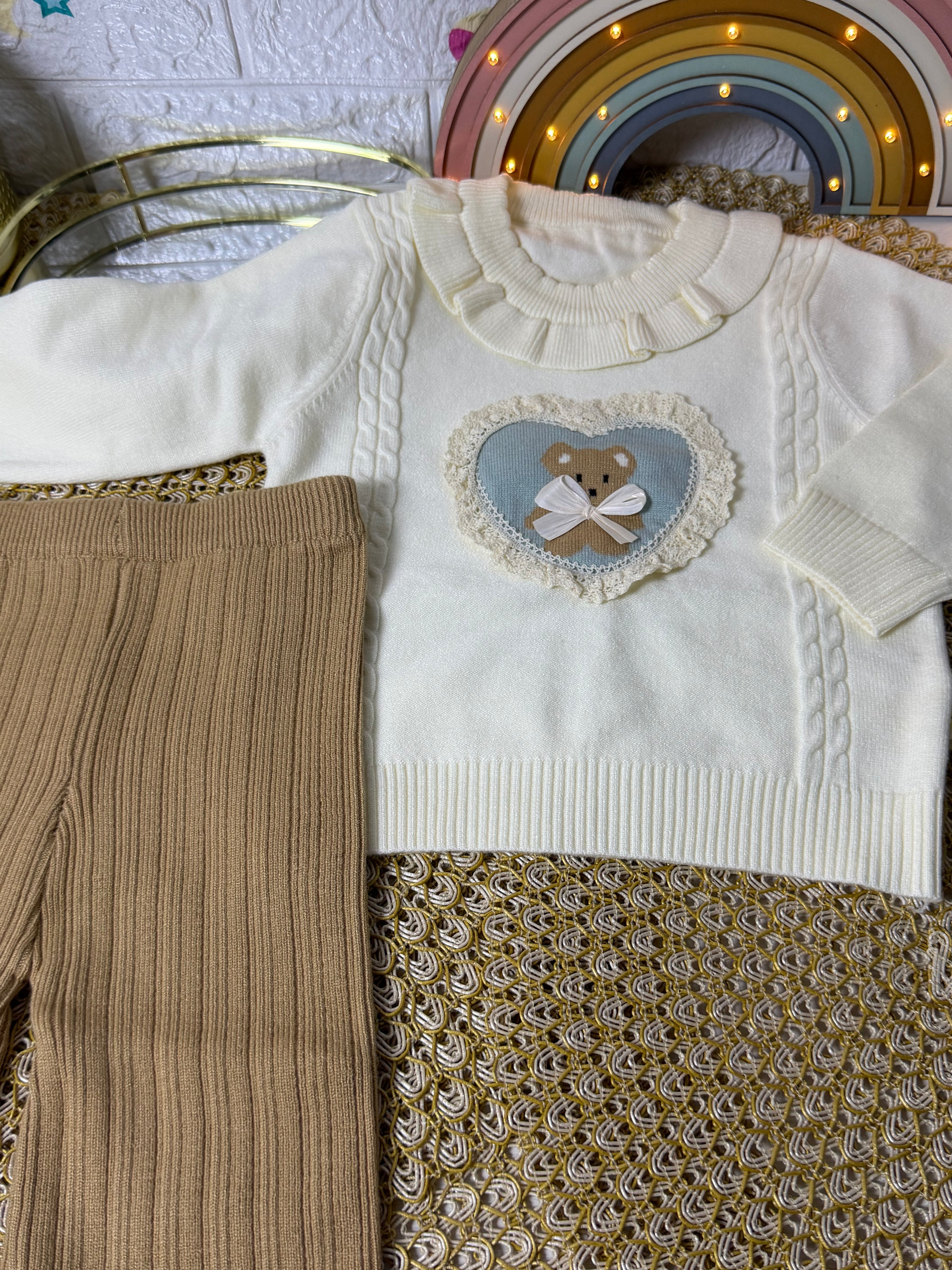 Conjunto tejido corazón osito B-90