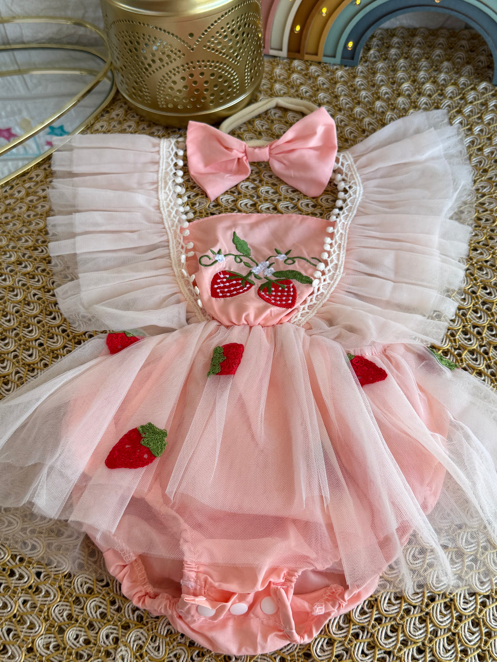 Vestido tull rosa fresitas