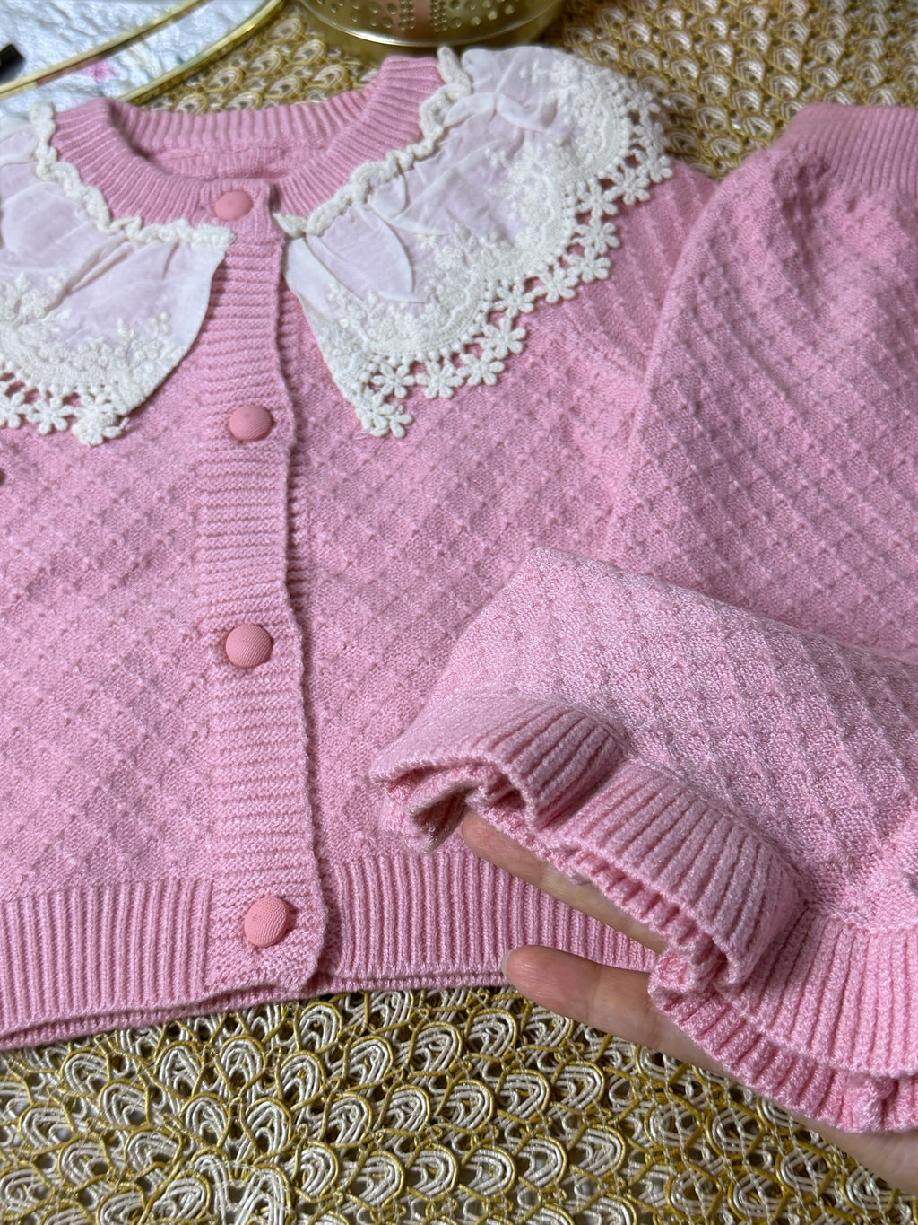 Conjunto tejido con cuello encaje