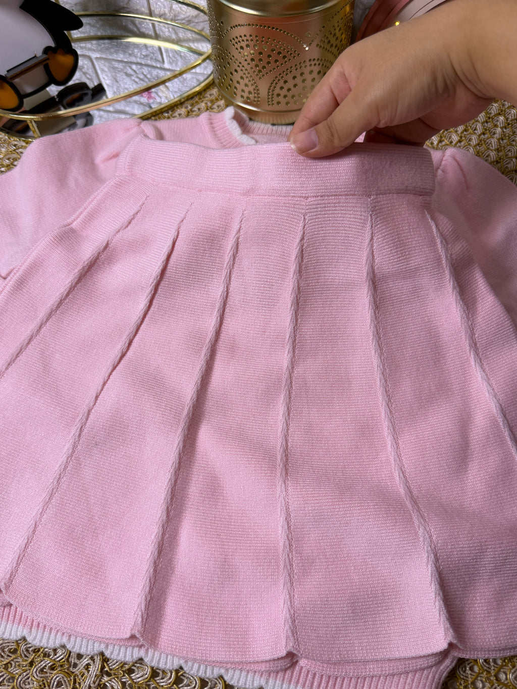 Conjunto tejido rosa flores encaje