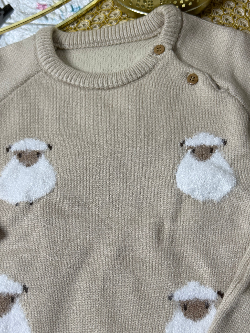 Conjunto tejido beige ovejitas