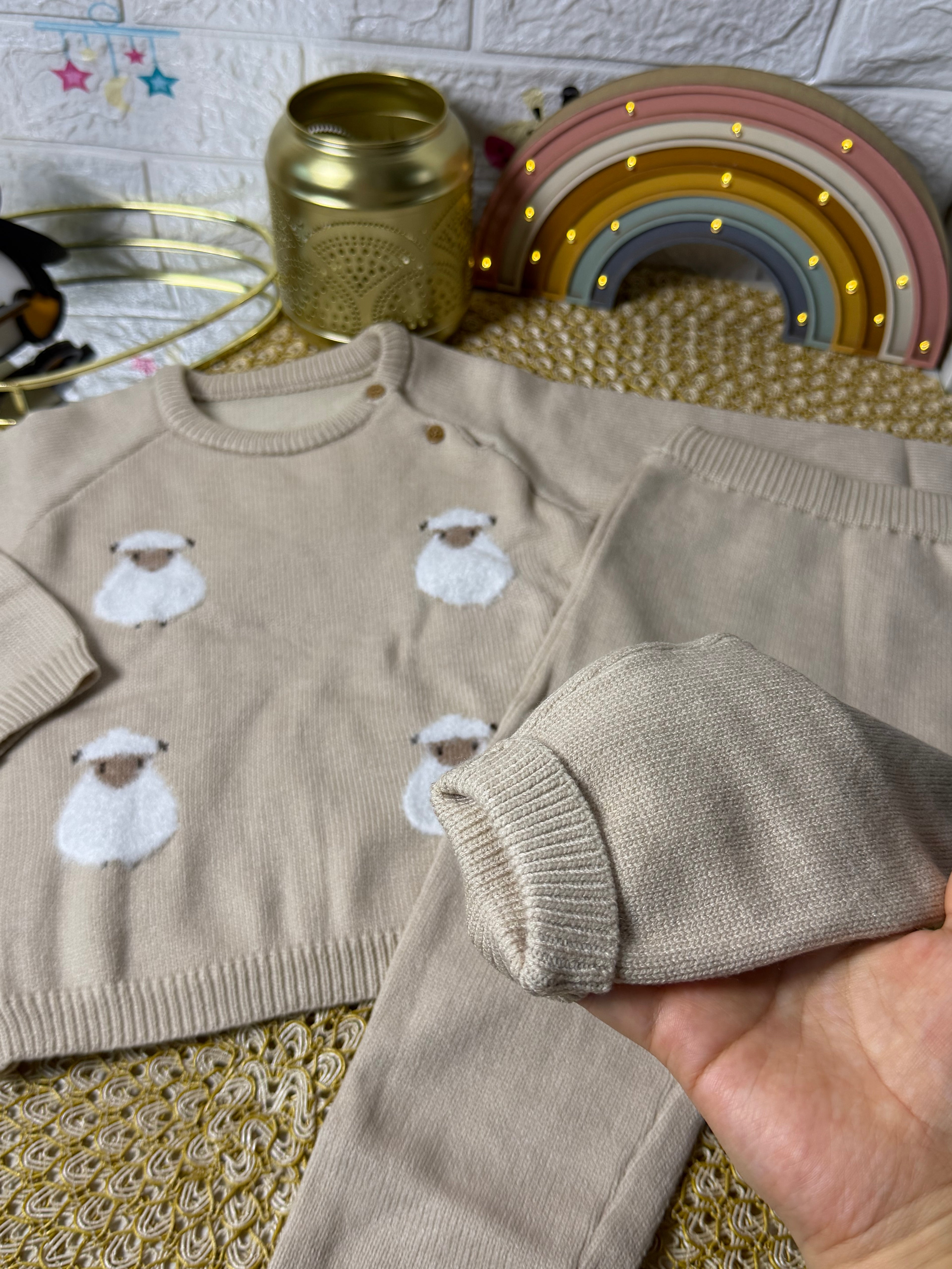 Conjunto tejido beige ovejitas