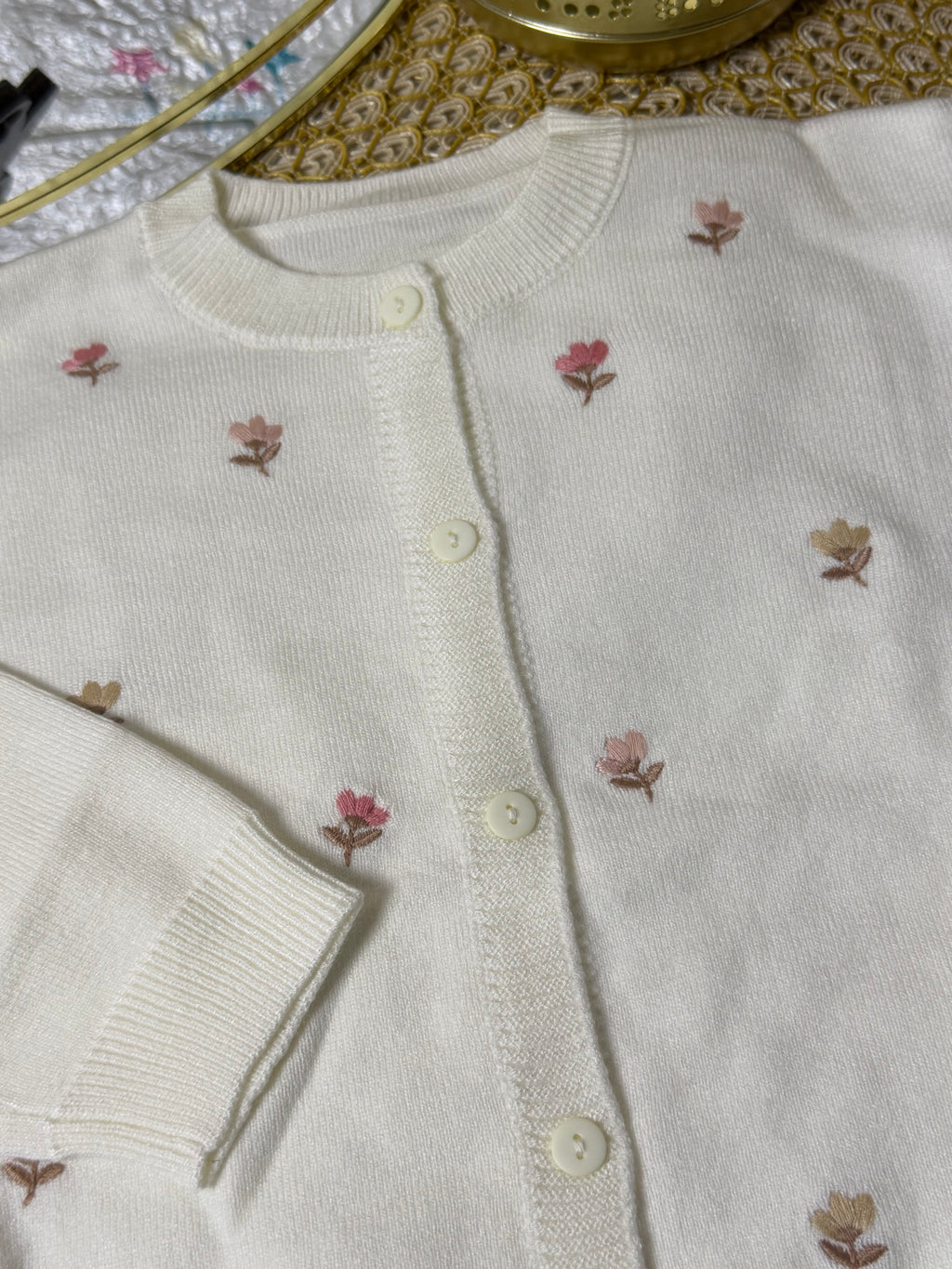 Conjunto tejido crema con falda