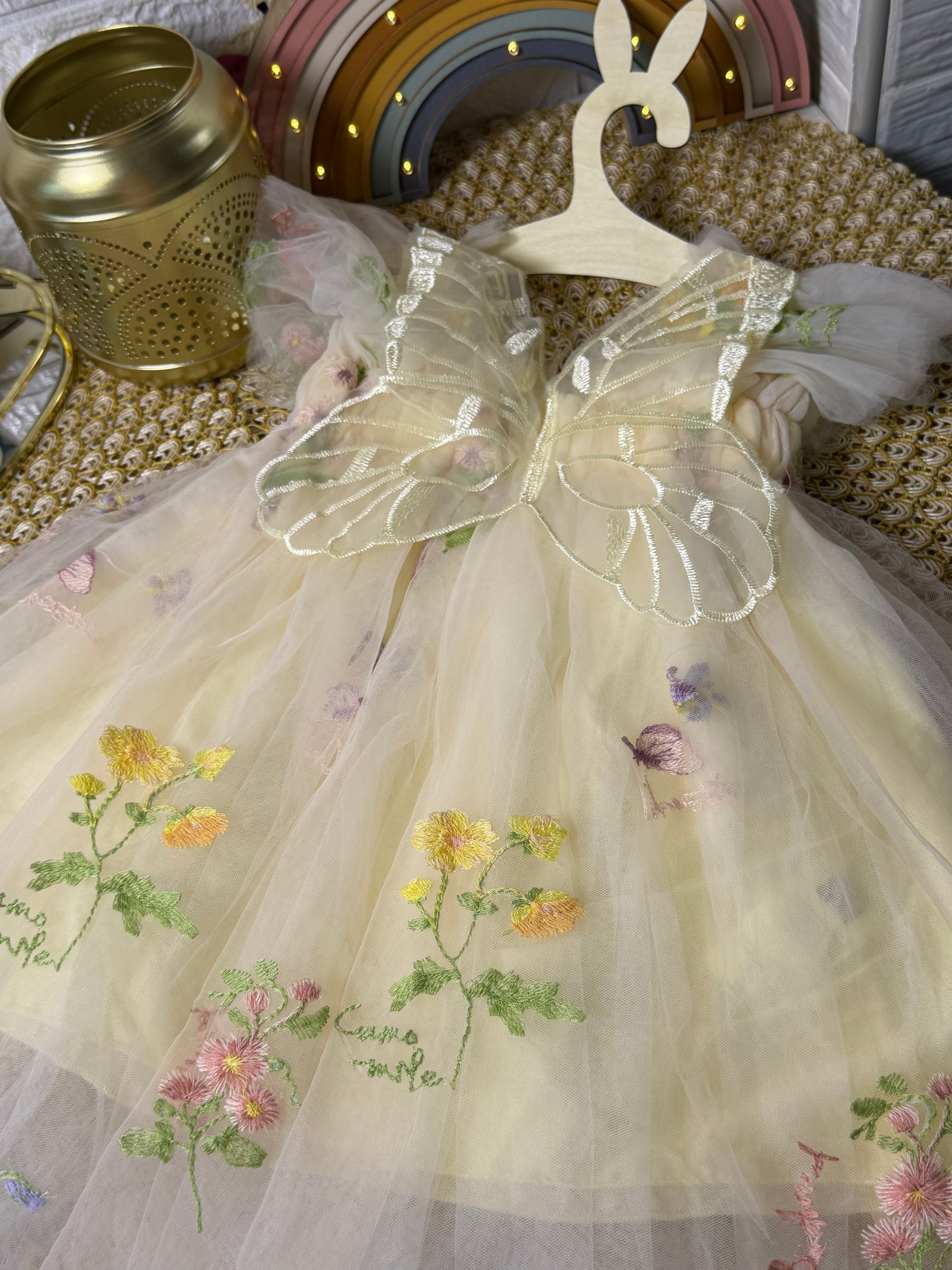 Vestido tull albaricoque alas mariposa