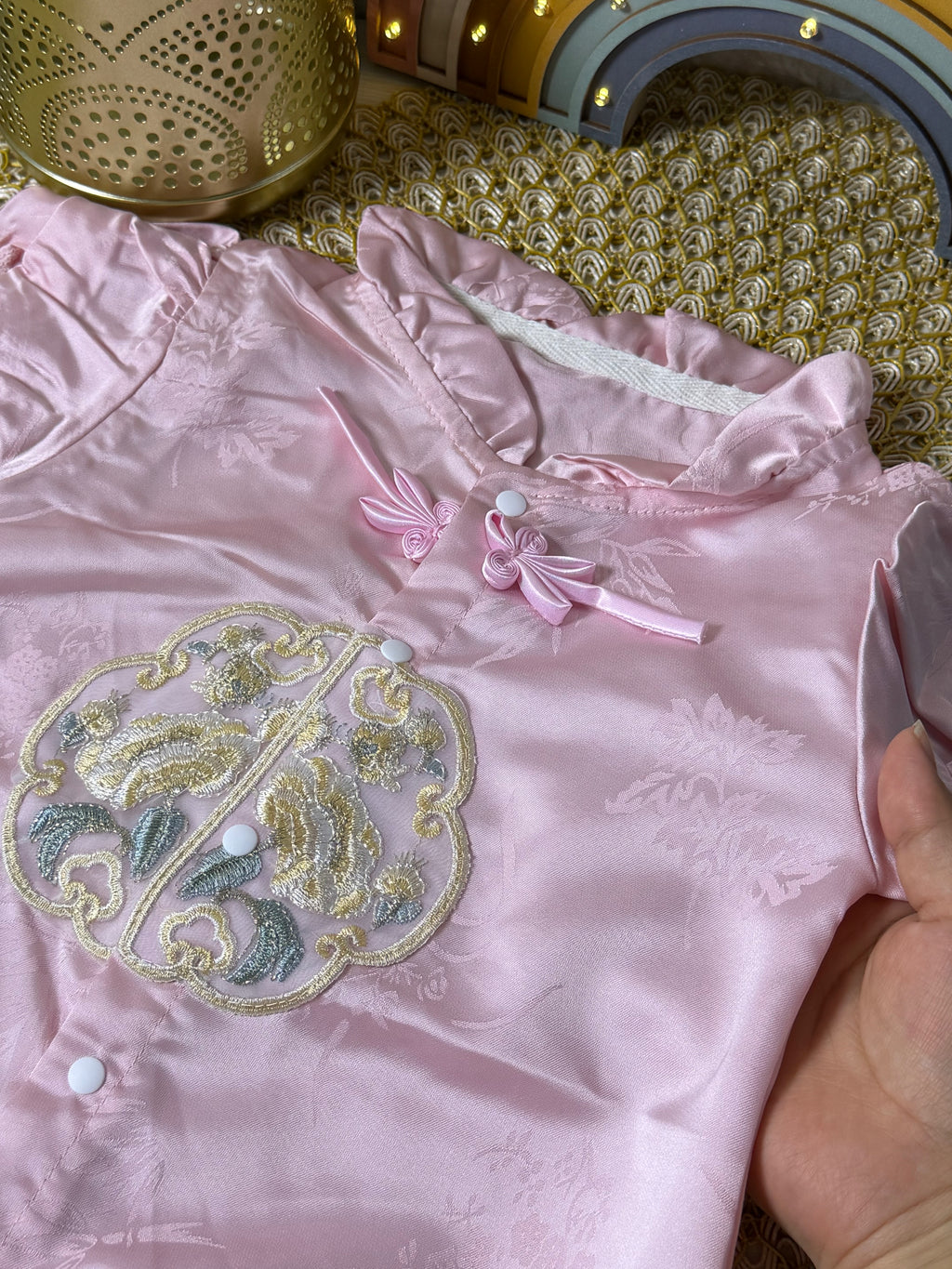 Enterizo rosa modelo chino