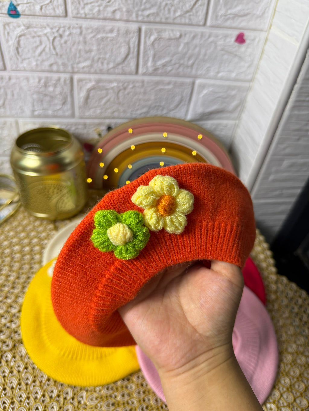 Boina de punto con flores