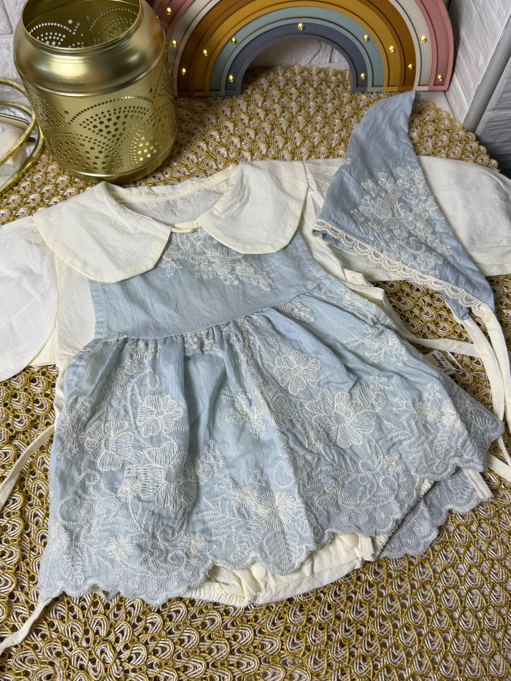 Conjunto 3 piezas celeste bordados