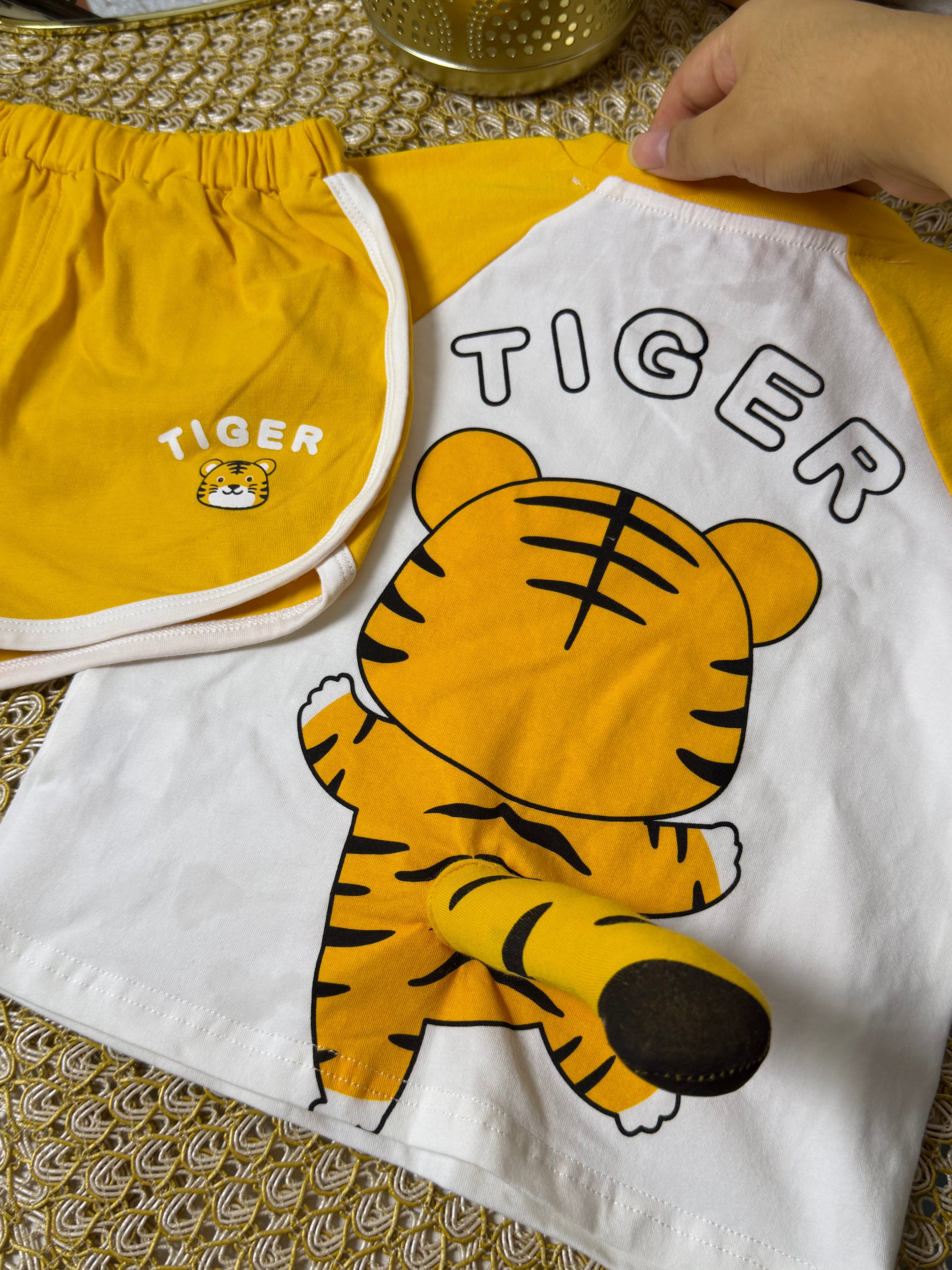 Conjunto 2 piezas tiger amarillo
