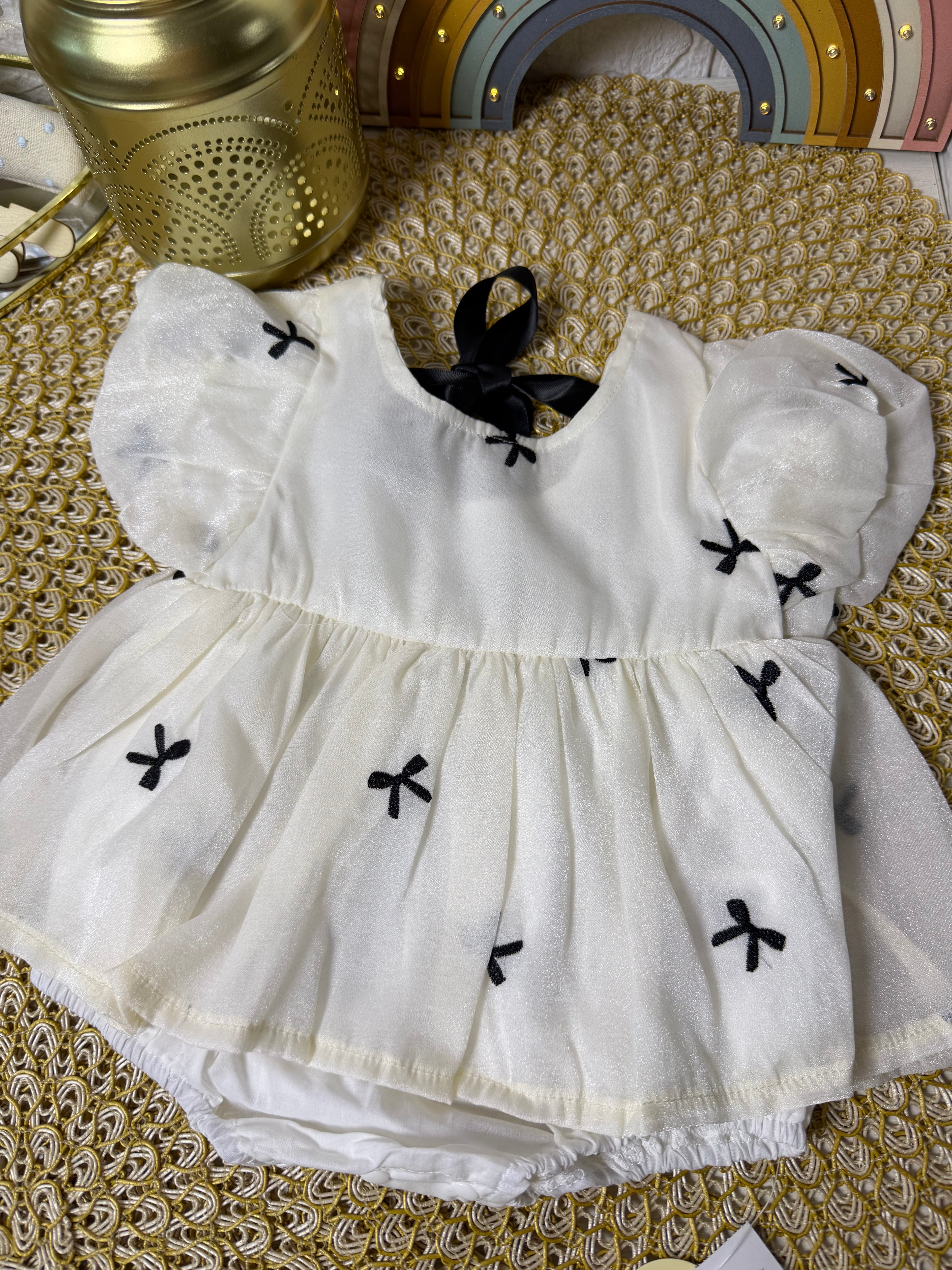 Body vestido lazos negros