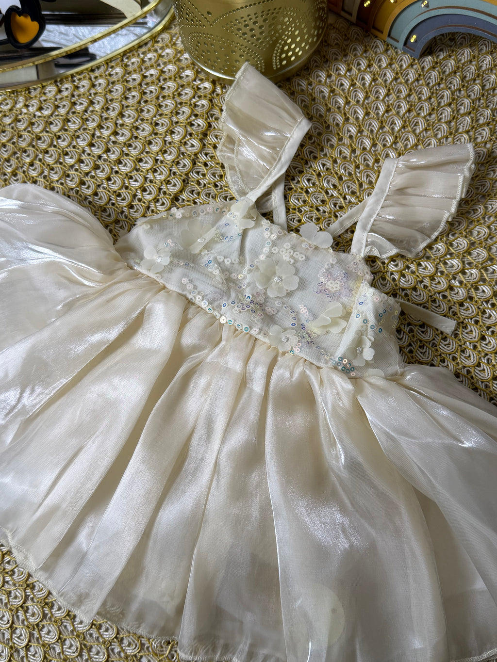 Body vestido crema brillitos✨