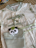Mameluco verde modelo chino