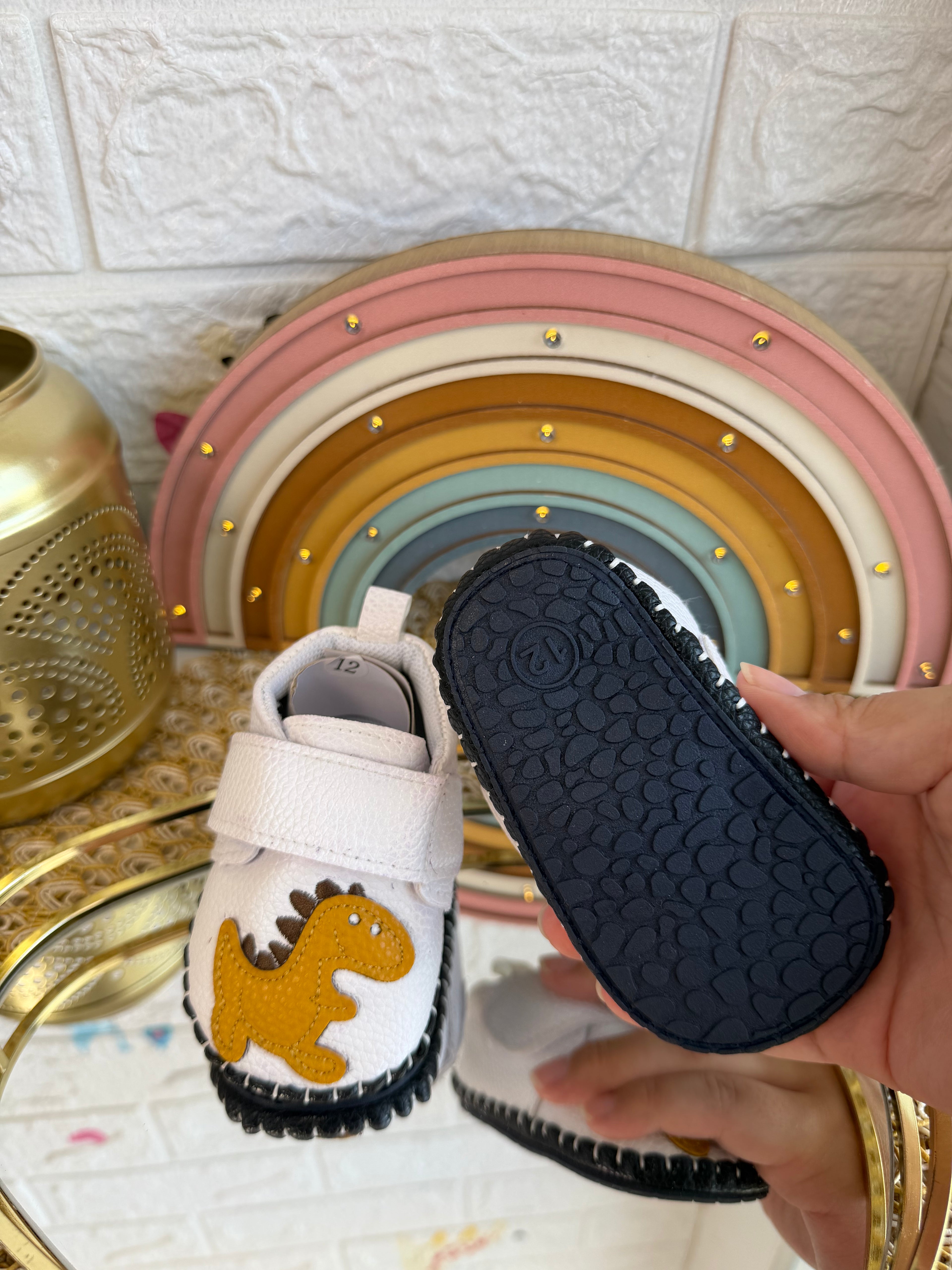 Zapatos para bebé dinosaurio
