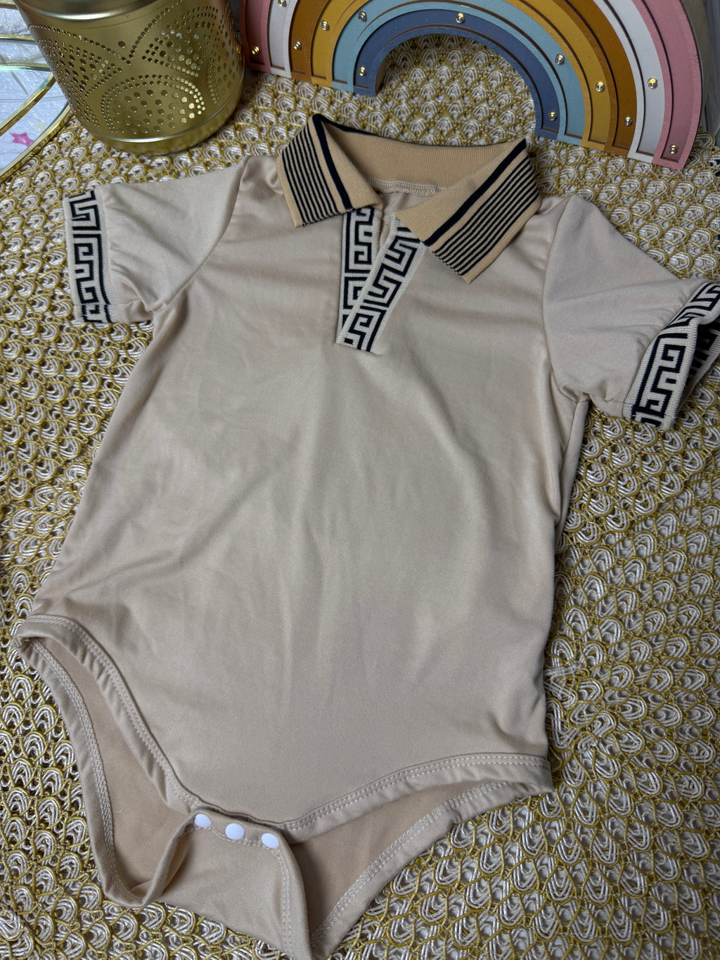 Body cuello triangular caqui