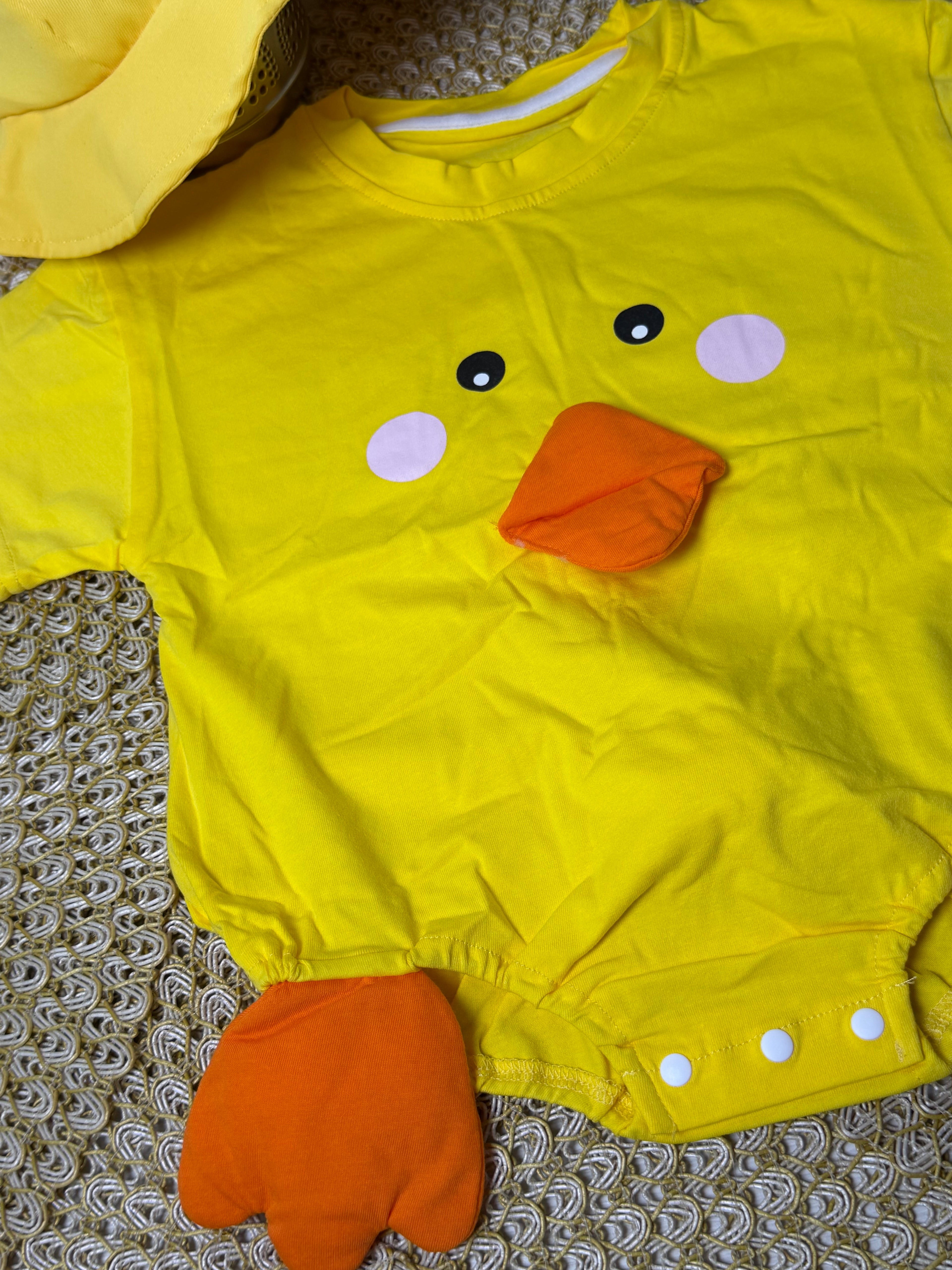 Enterizo con gorrito patito