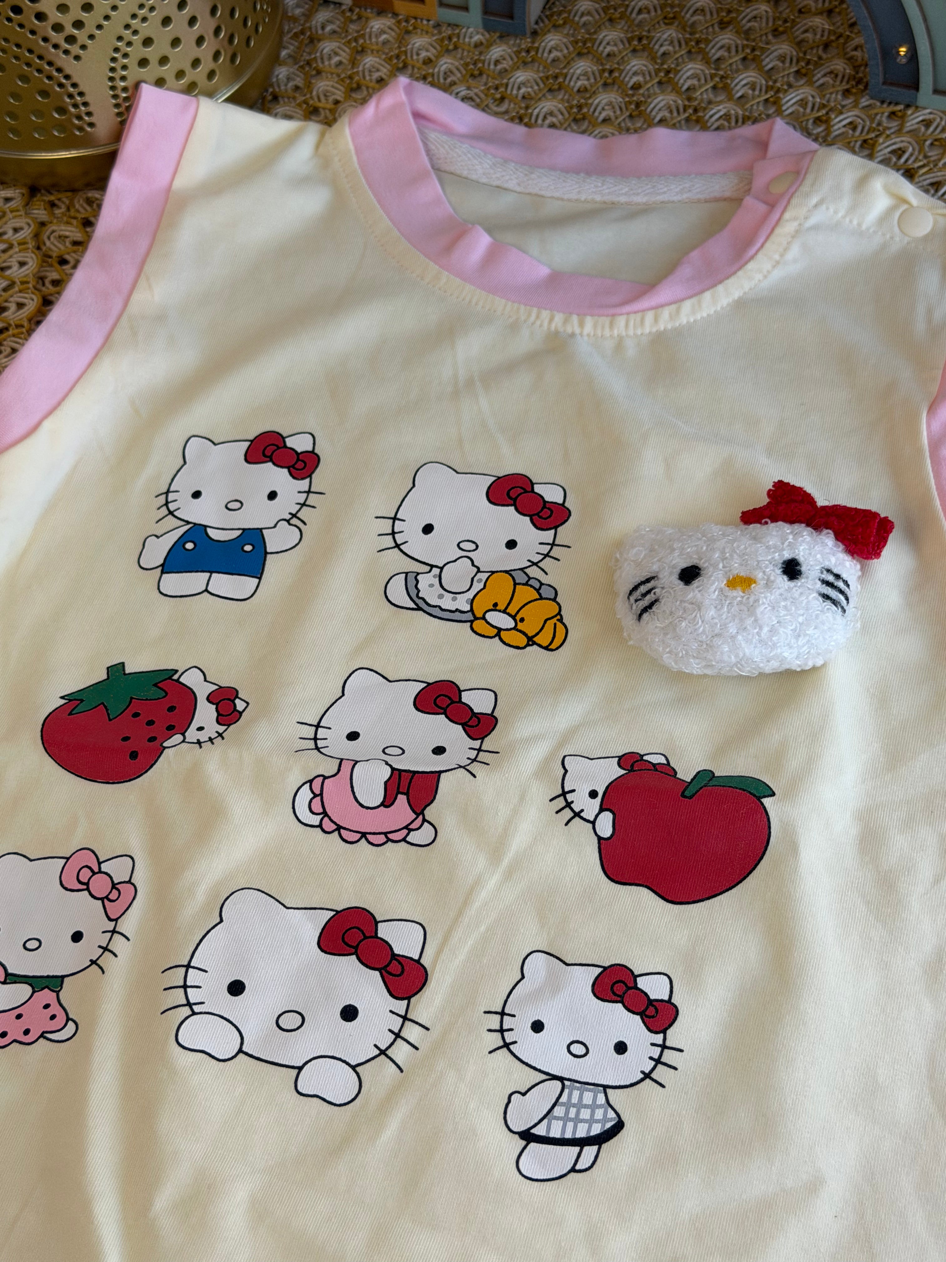 Enterizo Hello Kitty crema