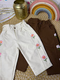 Pantalón con bordados de flores