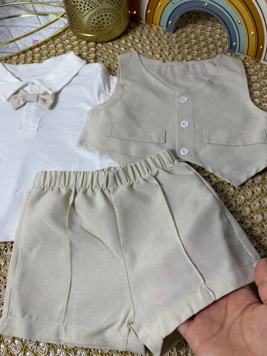 Conjunto 3 piezas beige corto elegante