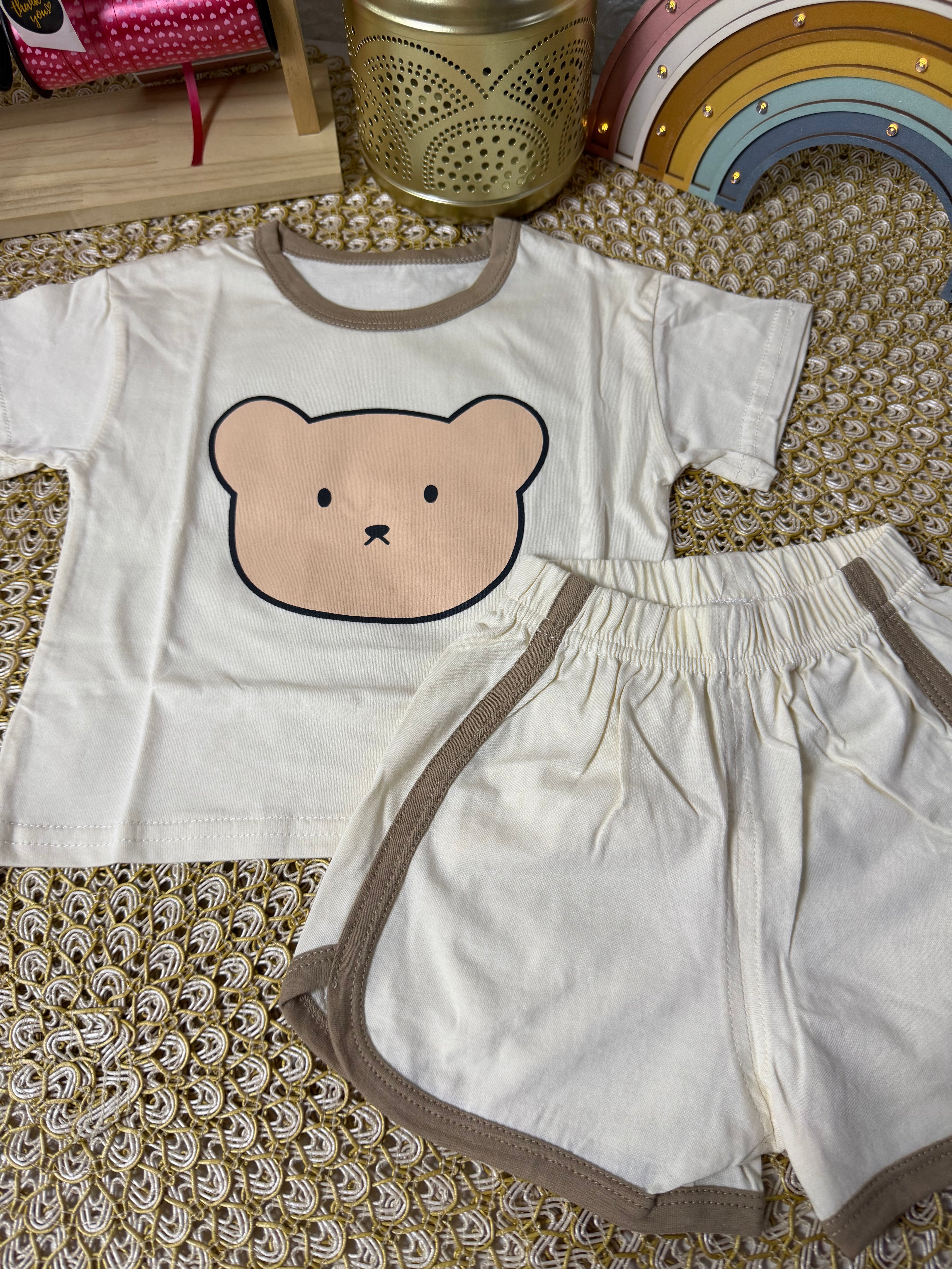 Conjunto 2 piezas corto beige osito