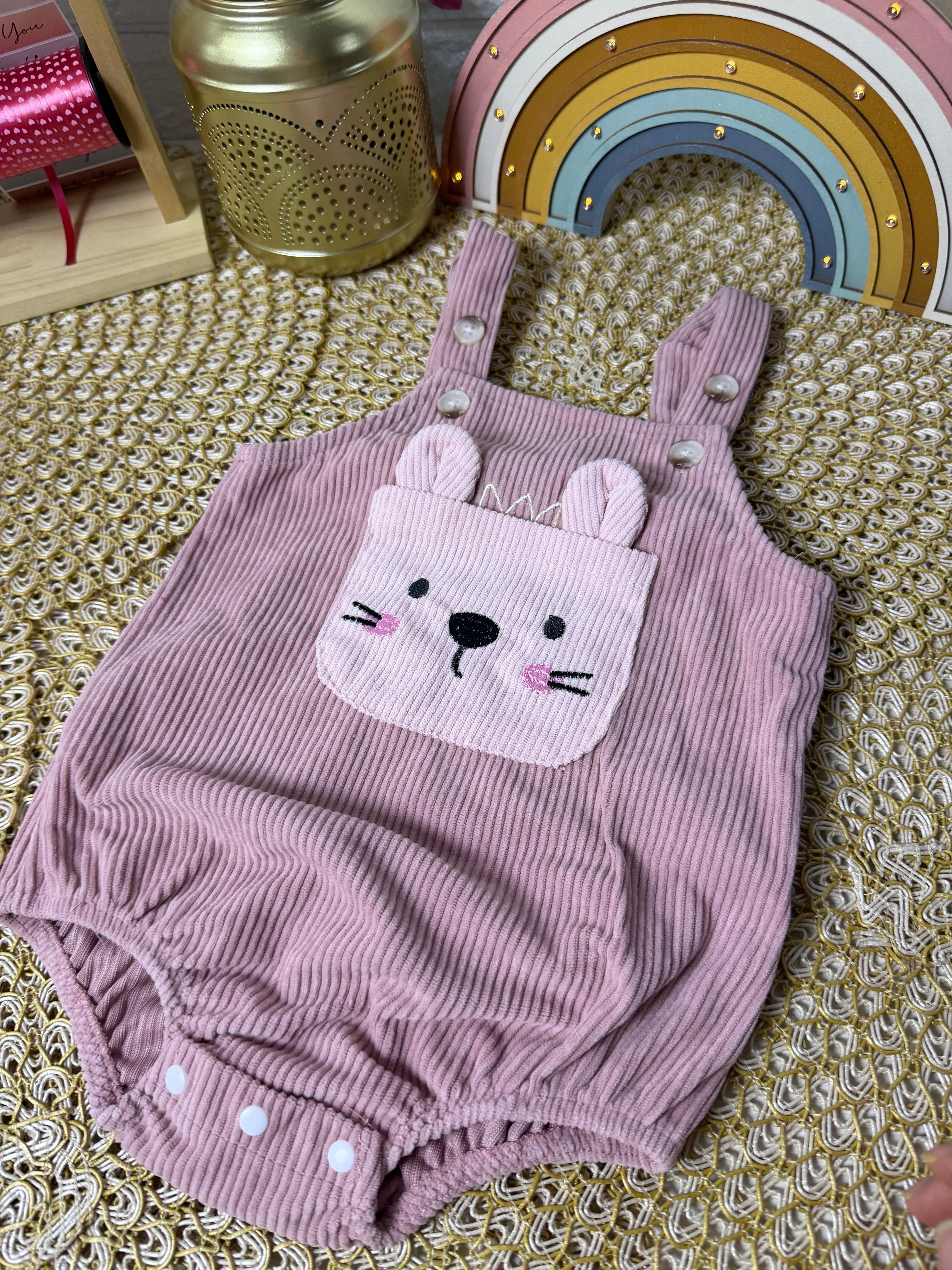 Pelele rosa gatito