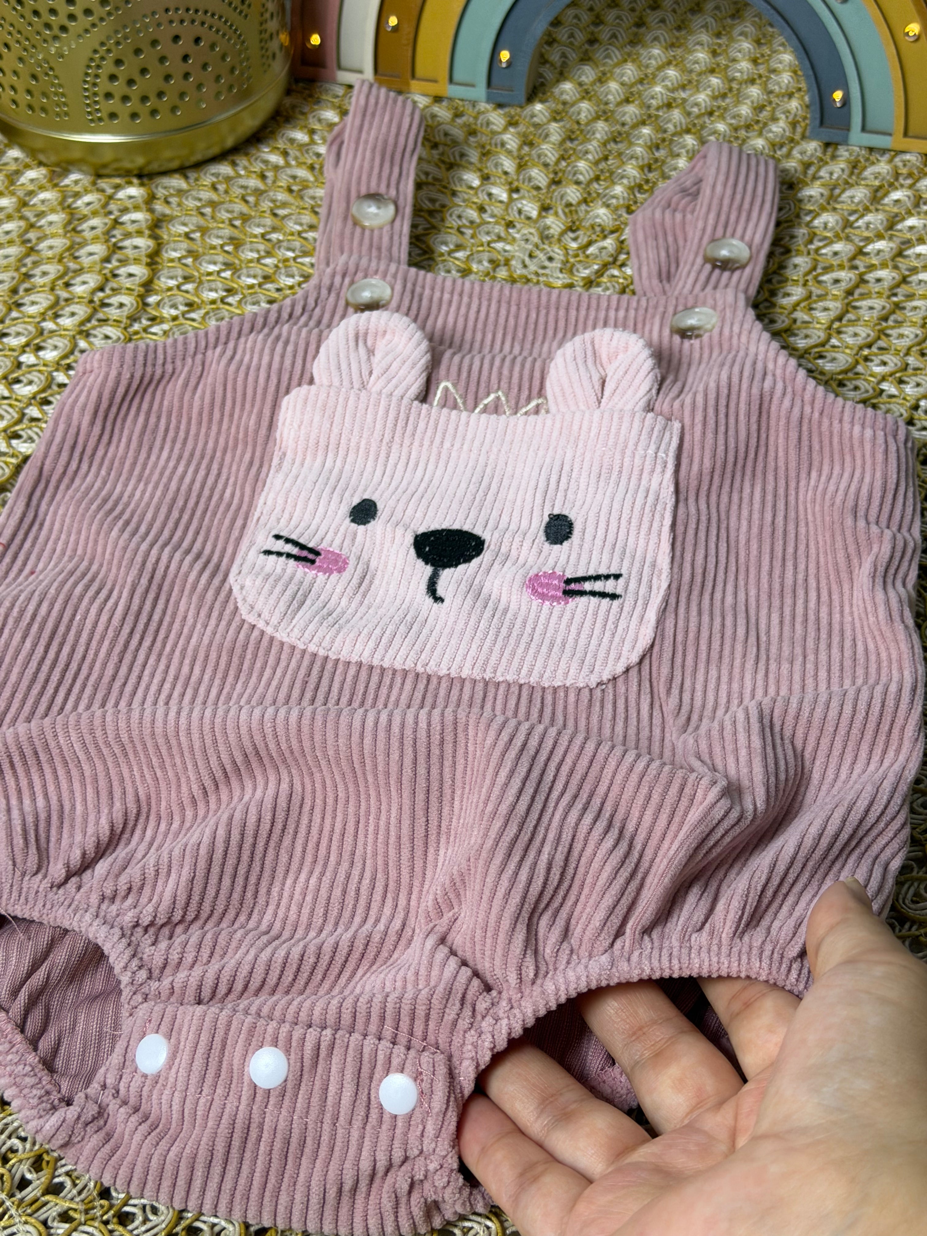 Pelele rosa gatito