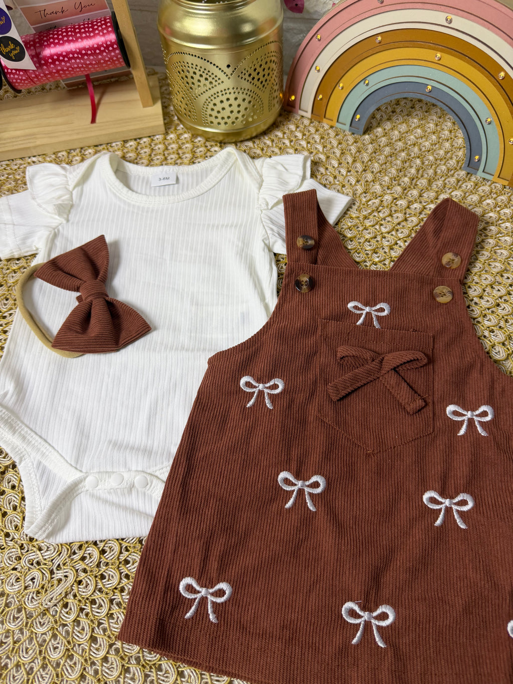 Conjunto 2 piezas body con overol marrón