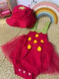 Pelele fresita con gorro