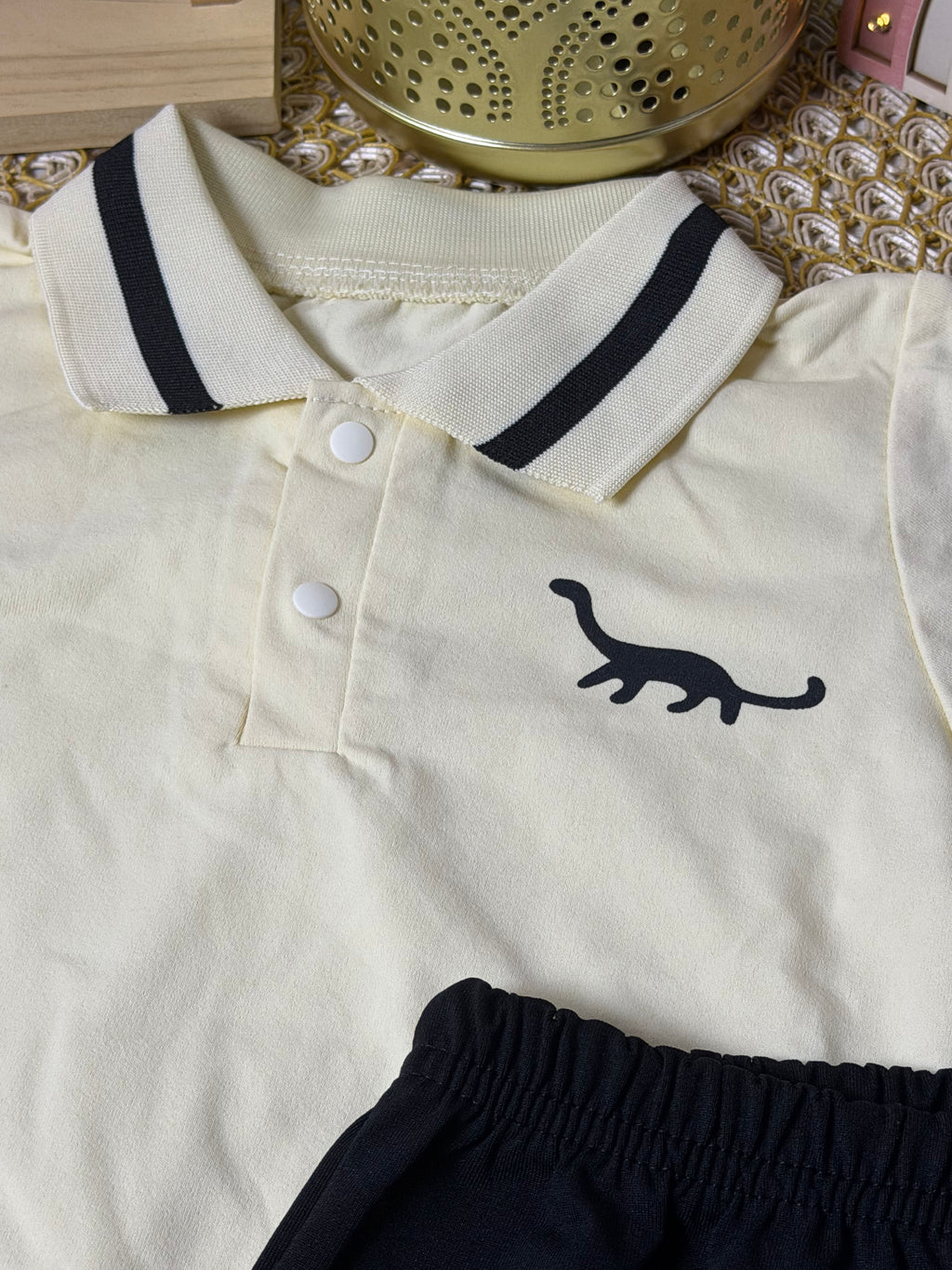 Conjunto 2 piezas crema camiseta y short