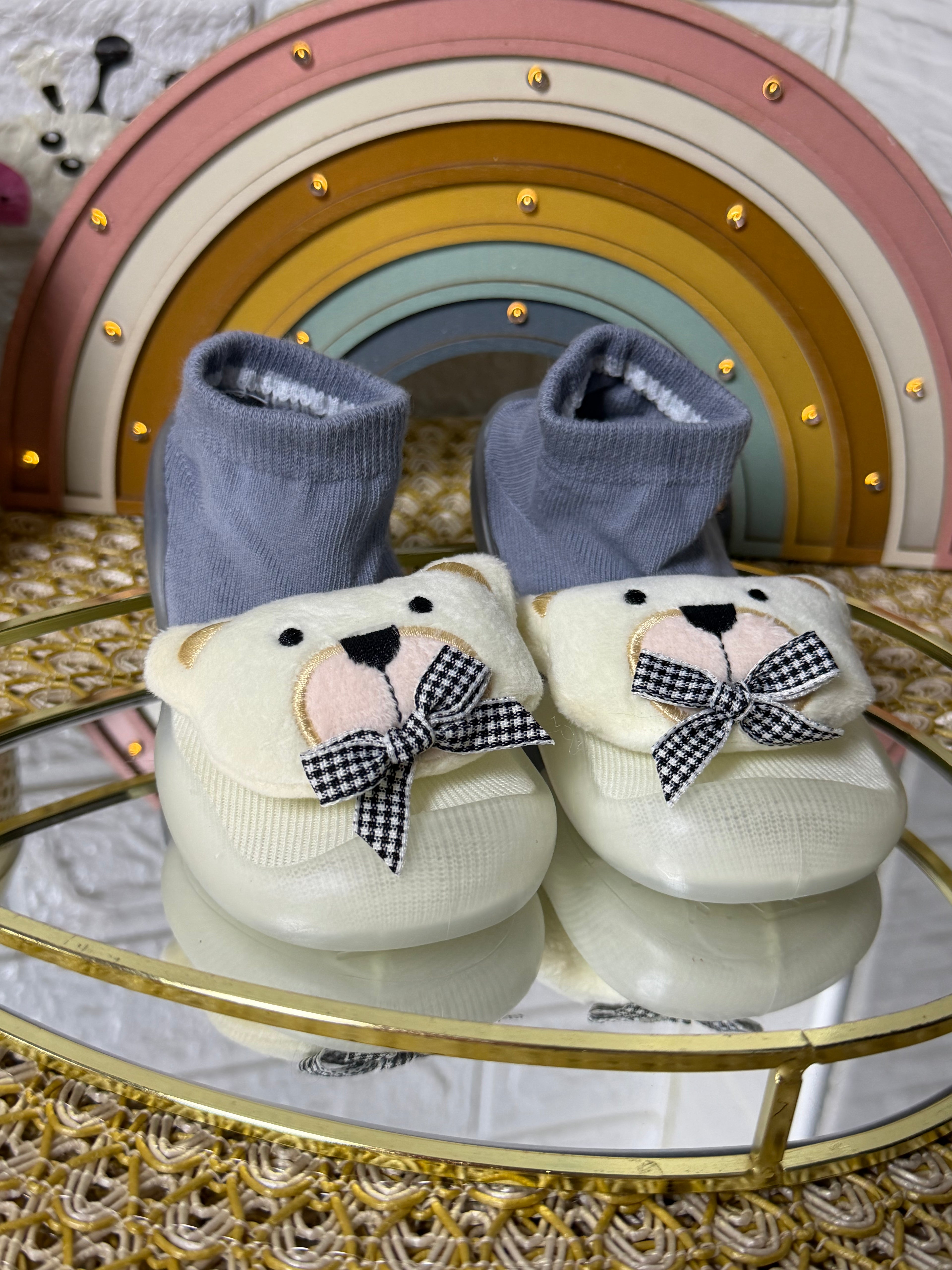 Zapamedia con muñeco en relieve